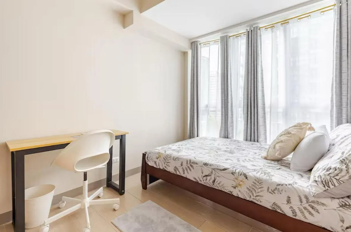 Bgc Taguig Uptown 3Br Corner Unit With Pool View, Bath Tub, Wifi, Beside Landers Bgc Aparthotel Manila 0*,  Philippines