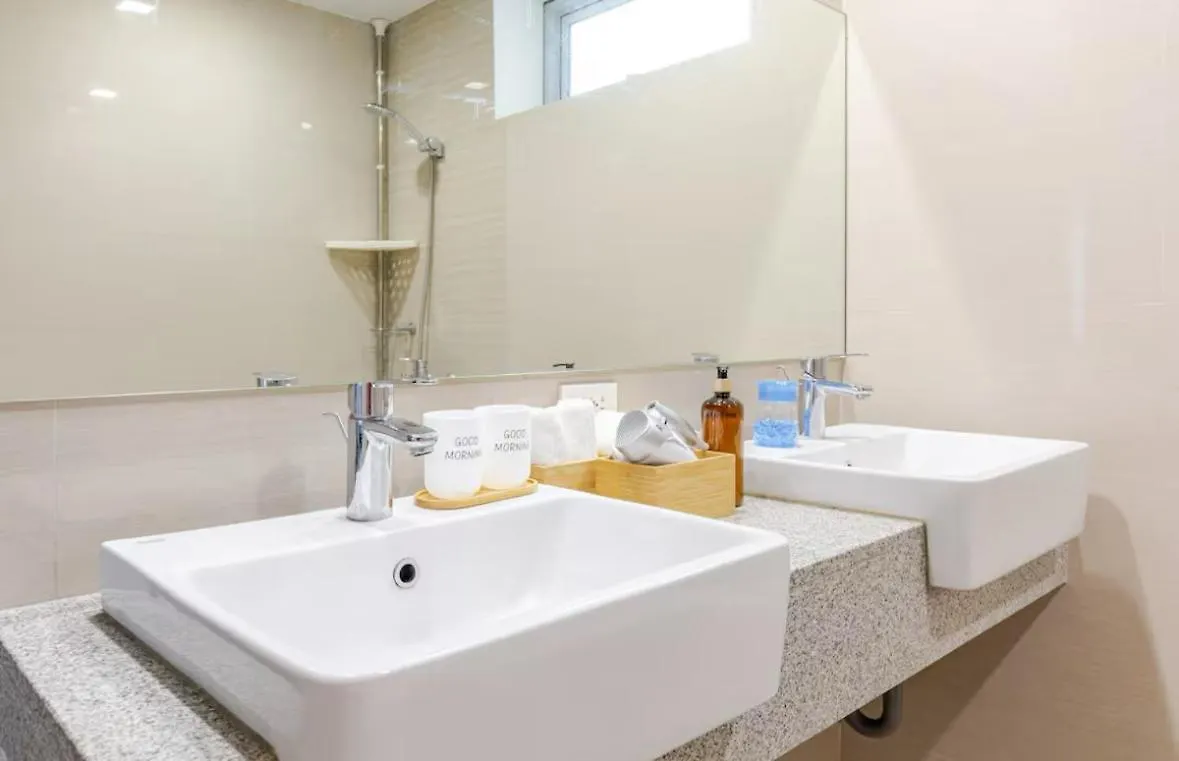 Bgc Taguig Uptown 3Br Corner Unit With Pool View, Bath Tub, Wifi, Beside Landers Bgc Aparthotel Manila