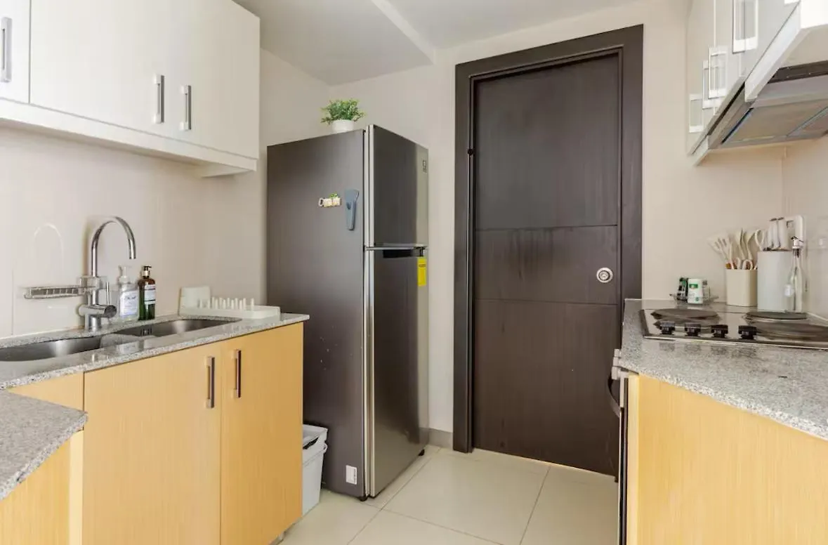 Bgc Taguig Uptown 3Br Corner Unit With Pool View, Bath Tub, Wifi, Beside Landers Bgc Aparthotel Manila