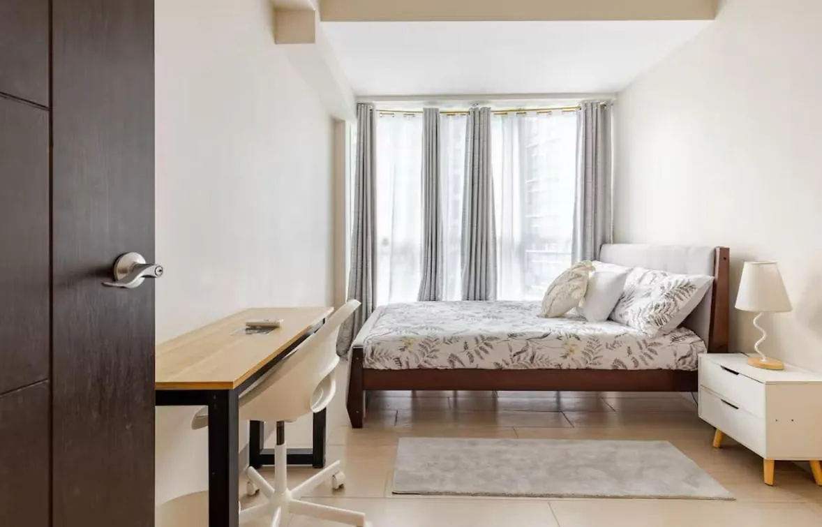Aparthotel Bgc Taguig Uptown 3Br Corner Unit With Pool View, Bath Tub, Wifi, Beside Landers Bgc Manila